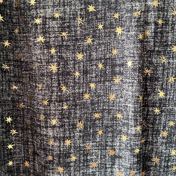 Torrid Melange w/ Gold foil star Pattern Sleeveless Tunic - Picture 2 of 3